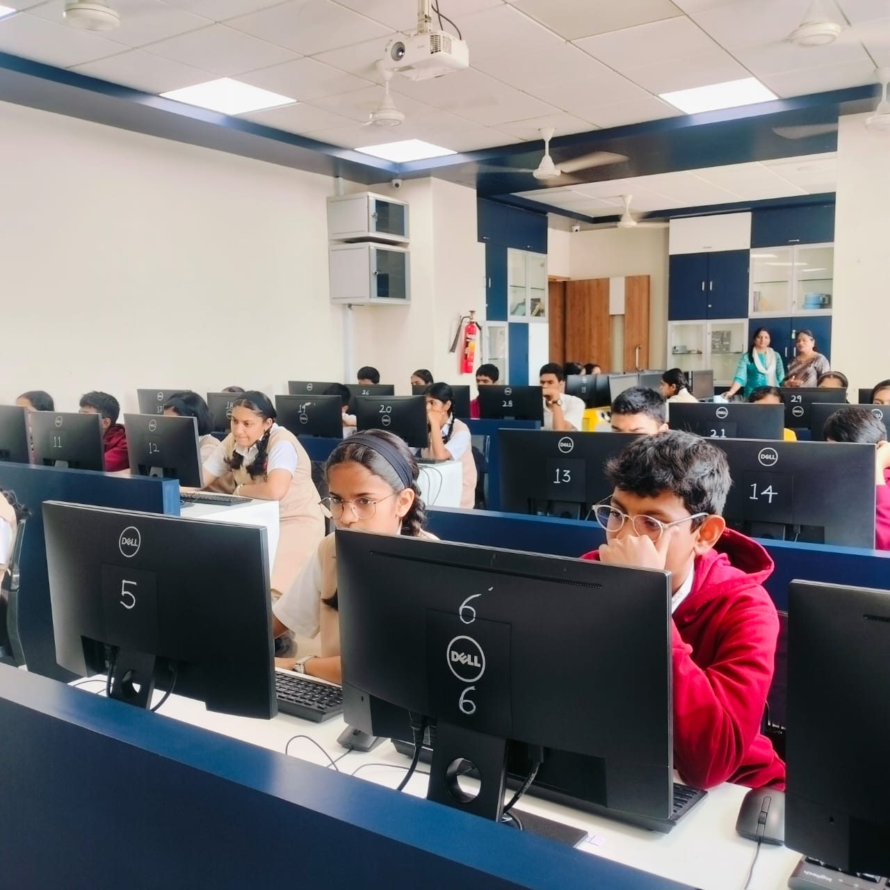 Computer Lab at Dr. Kalmadi Shamarao High School, Baner