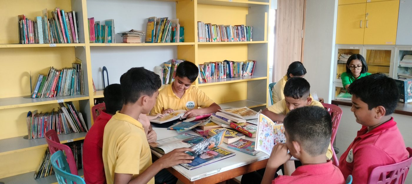 Library at Dr. Kalmadi Shamarao High School, Baner