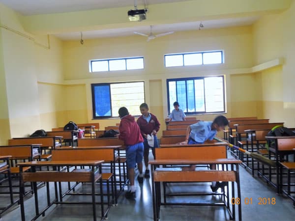 class-room-cleaning
