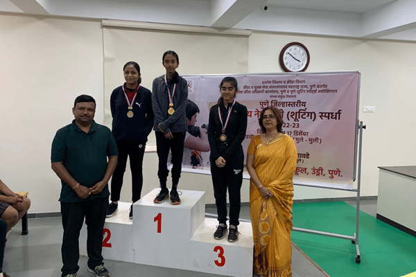 Anushka Thakar from Std.10 A received Gold medal in Riffle Shooting in U17 Girls catagory.