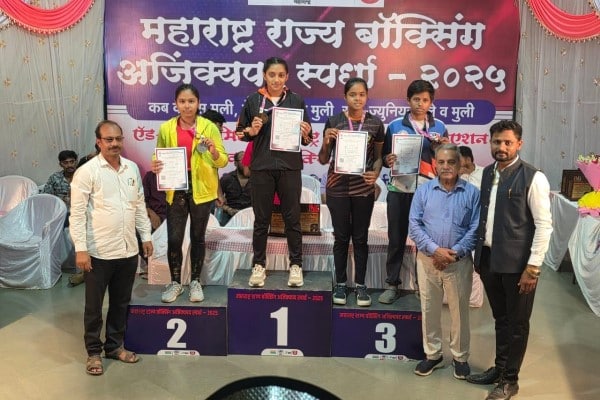 Aaradhya from 8C clinches silver medal in U14 girls state boxing.