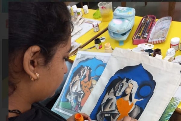 Grade 10’s Shruti shines, winning first prize at Sanskriti School painting competition.