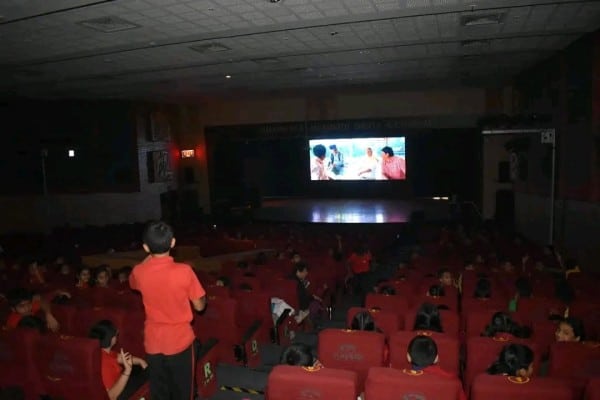 Dr. Kalmadi Shamarao High School, Ganeshnagar, in collaboration with Magicraft Productions