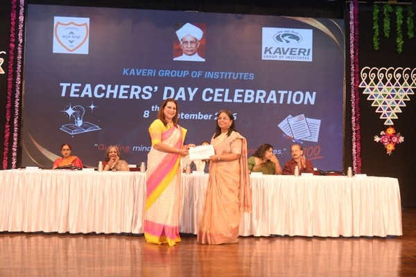 Teachers’ Day award ceremony at Kaveri Group of Institutes
