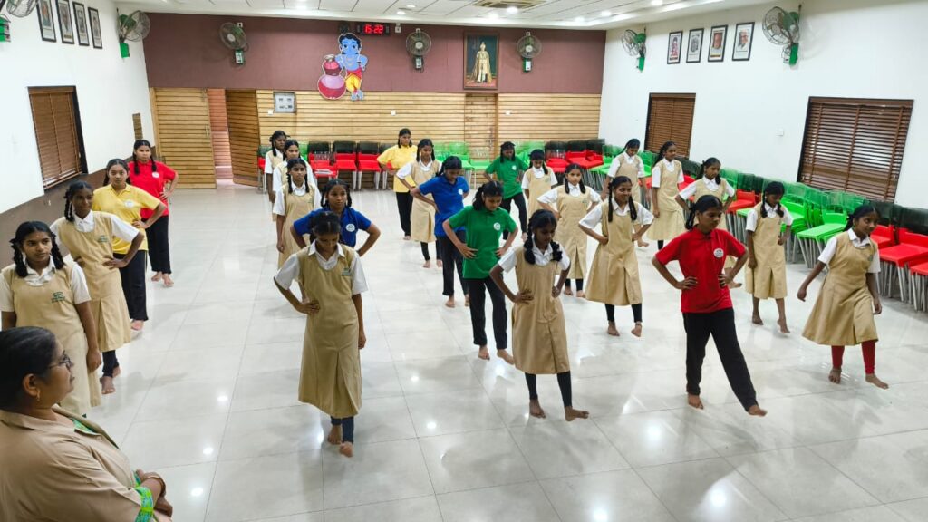 Dance (2)