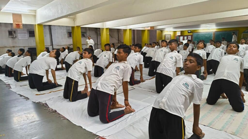 Yoga (2)