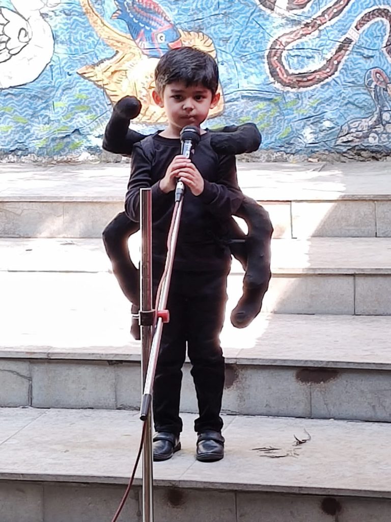 Mini KG. fancy dress (4)