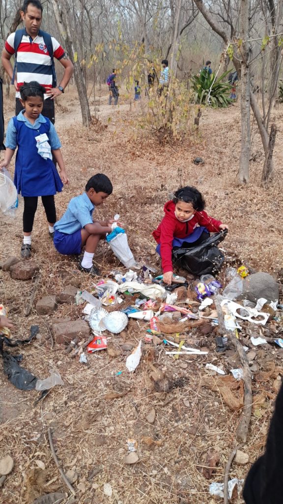 Sr.KG. father child trek (11)