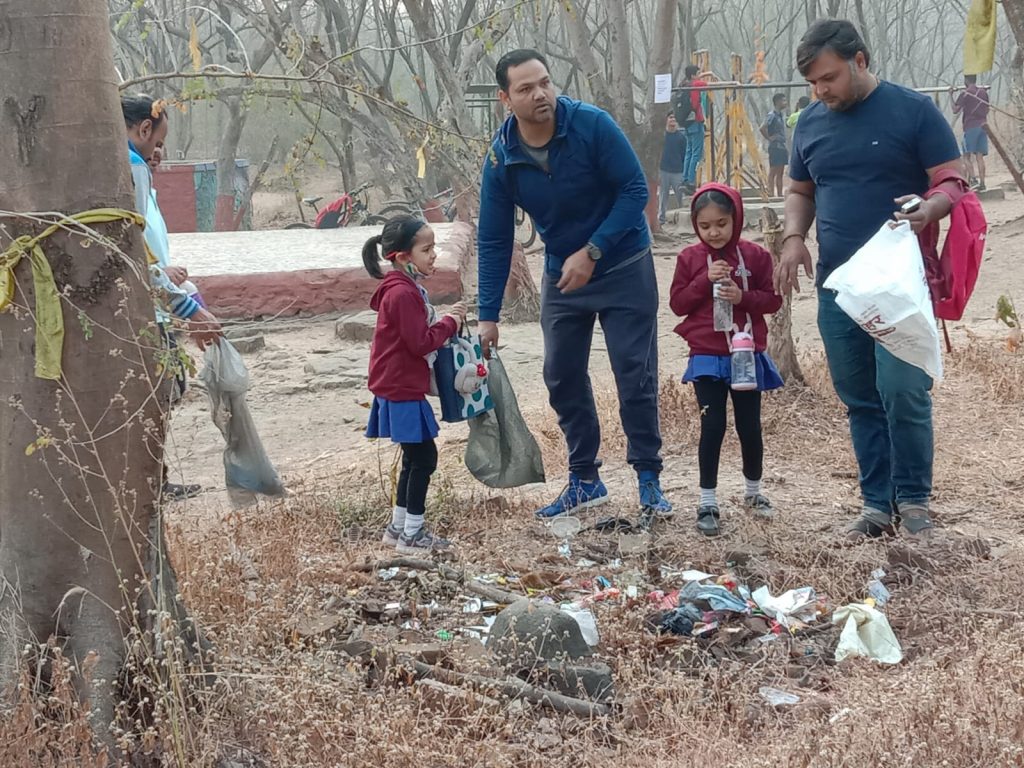 Sr.KG. father child trek (2)