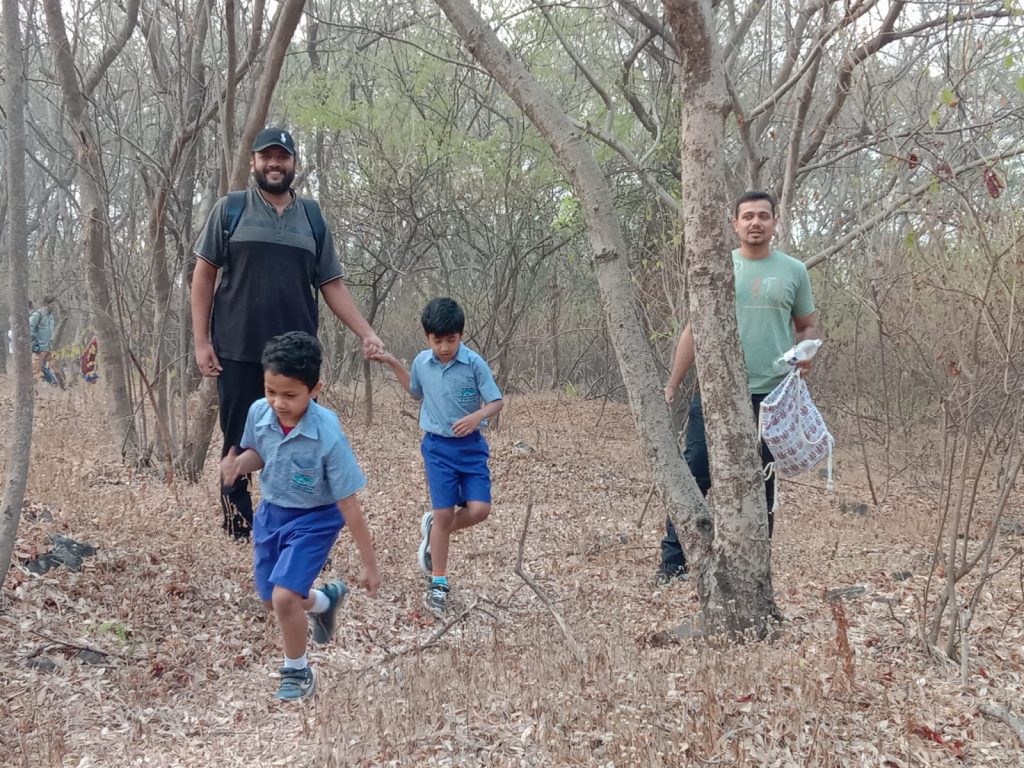 Sr.KG. father child trek (5)